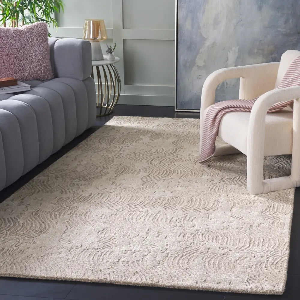 Safavieh Glamour 8'-0" x 10'-0" Rug in Beige / Ivory