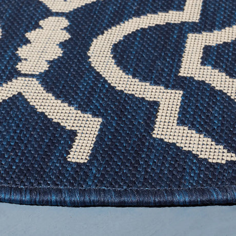 Safavieh Courtyard 5'-3" x 5'-3" Rug in Navy / Beige