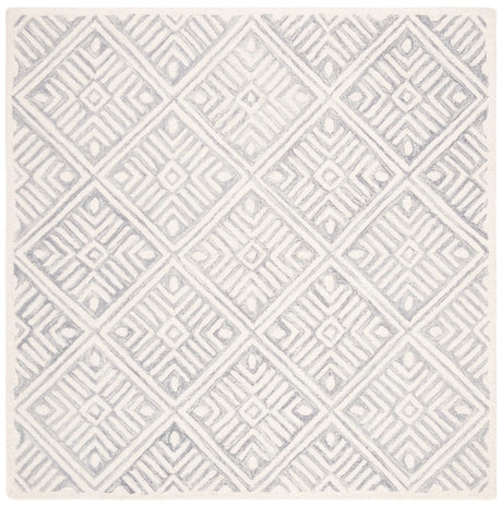 Safavieh Micro-Loop 5'-0" x 5'-0" Rug in Grey / Ivory