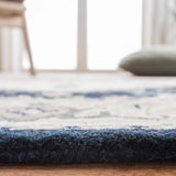 Safavieh Heritage 4'-0" x 6'-0" Rug in Beige / Navy