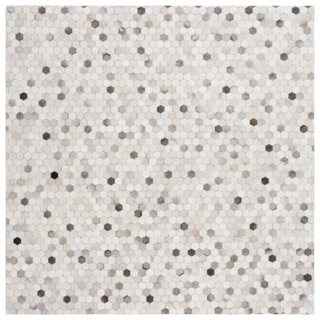 Safavieh Studio Leather 6'-0" x 6'-0" Rug in Ivory / Grey