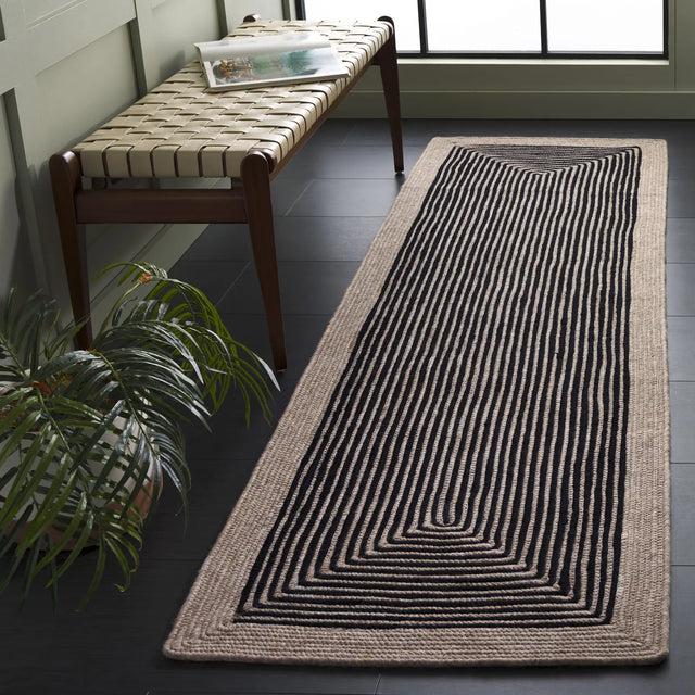 Safavieh Braided 2'-3" x 8'-0" Rug in Beige / Black