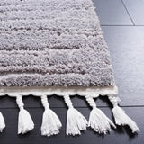 Safavieh Marrakesh 4'-0" x 6'-0" Rug in Grey / Light Grey