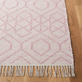 Safavieh Montauk 4'-0" x 6'-0" Rug in Pink / Ivory