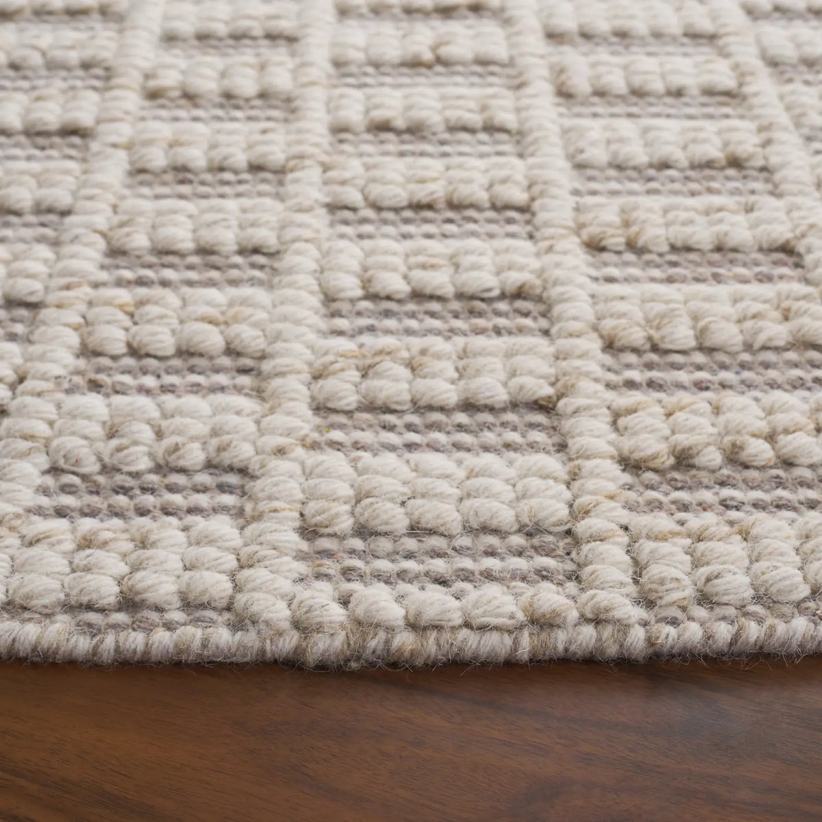 Safavieh Natura 6'-0" x 6'-0" Rug in Brown / Ivory