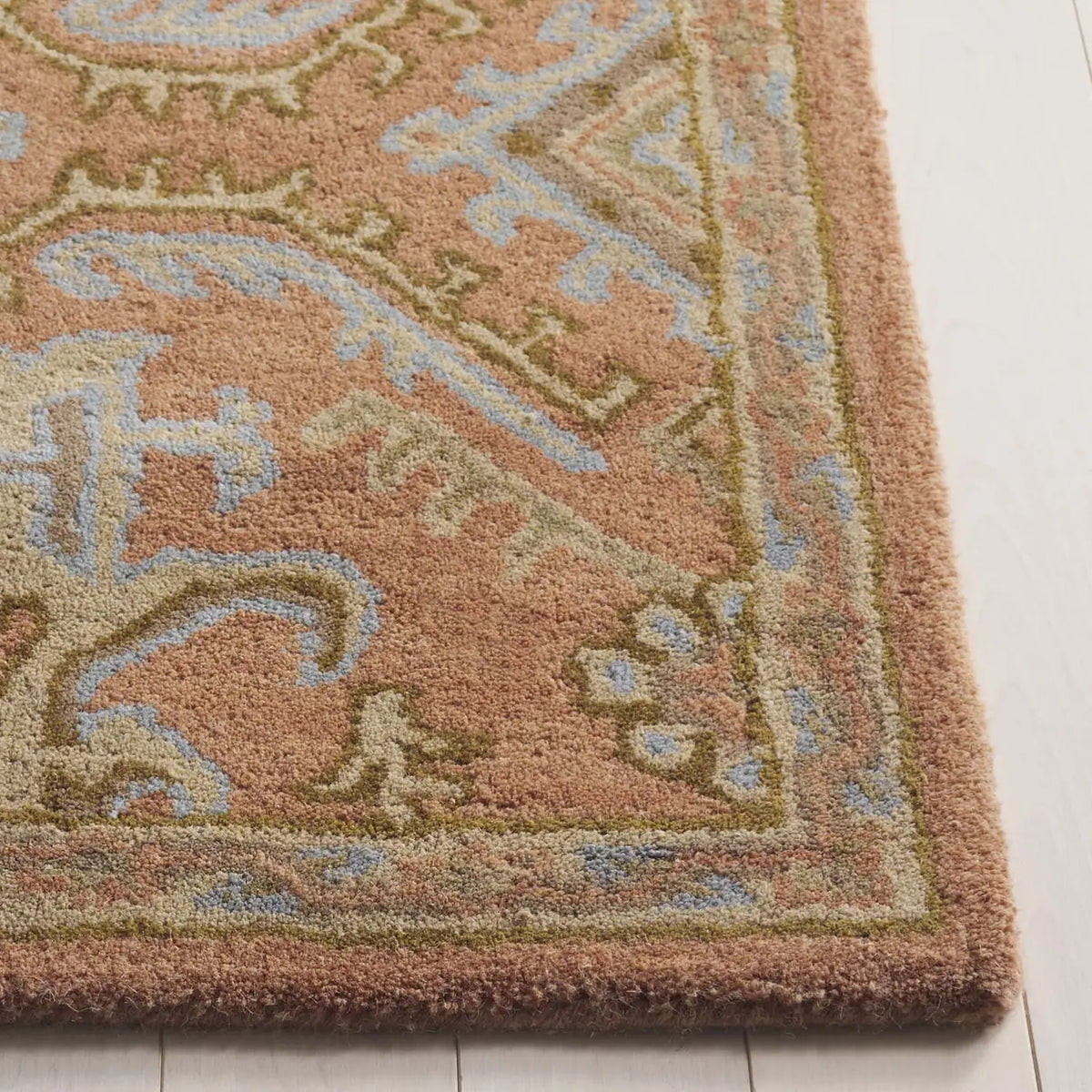 Safavieh Wyndham 5'-0" x 8'-0" Rug in Terracotta