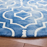 Safavieh Dip Dye 7'-0" x 7'-0" Rug in Blue / Ivory