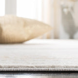 Safavieh Isabella 4'-0" x 6'-0" Rug in Cream / Beige