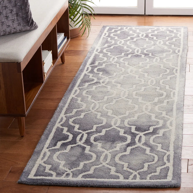 Safavieh Dip Dye 2'-3" x 6'-0" Rug in Grey / Ivory