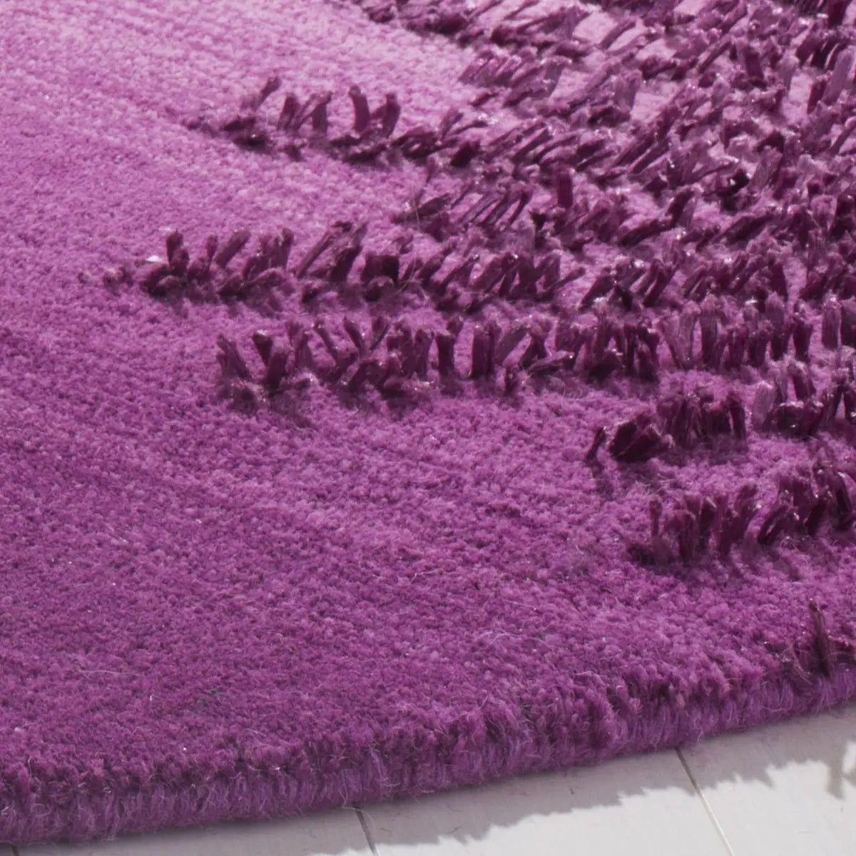 Safavieh Soho 6'-0" x 6'-0" Rug in Purple