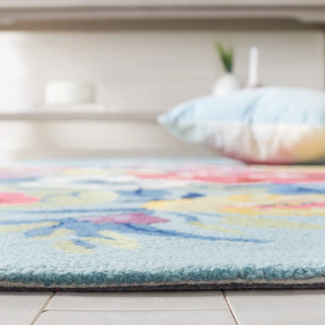Safavieh Chelsea 5'-0" x 8'-0" Rug in Blue / Rose