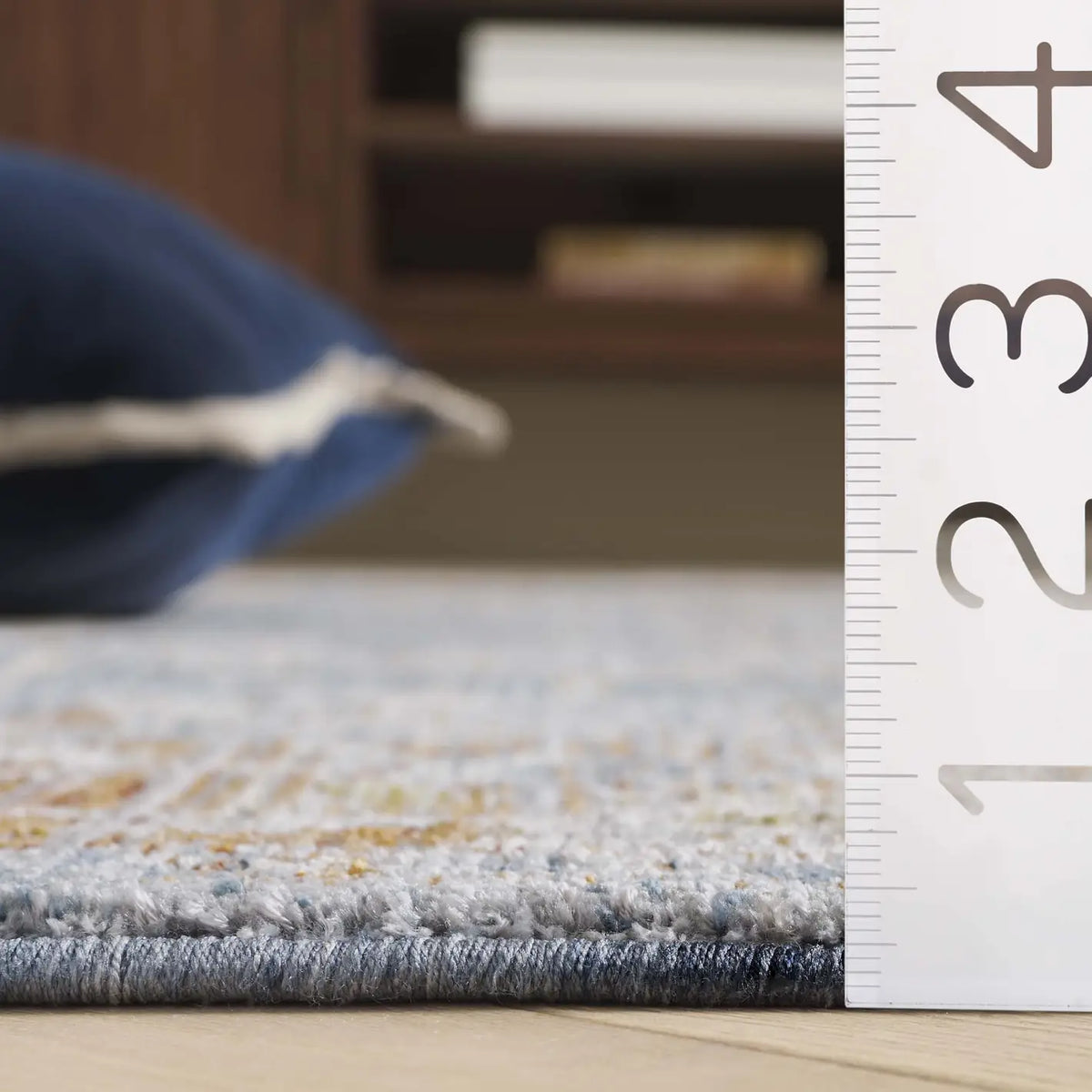 Safavieh Heirloom 700 4'-0" x 6'-0" Rug in Grey / Blue Rust
