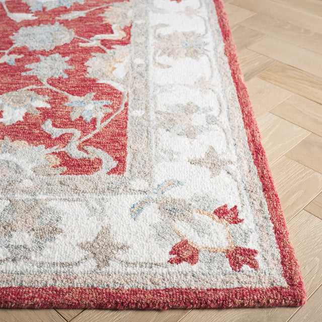 Safavieh Heritage 4'-0" x 6'-0" Rug in Red / Ivory