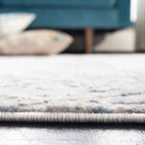 Safavieh Amelia 700 4'-0" x 6'-0" Rug in Light Grey / Blue