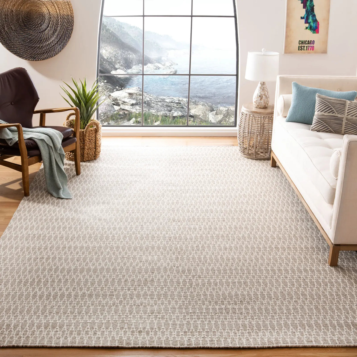 Safavieh Oasis 6'-0" x 9'-0" Rug in Beige / Ivory