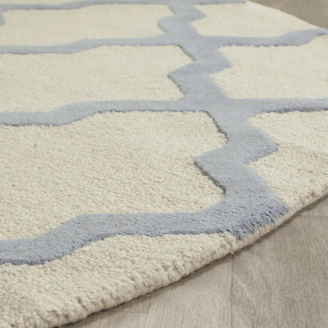 Safavieh Cambridge 6'-0" x 6'-0" Rug in Ivory / Light Blue