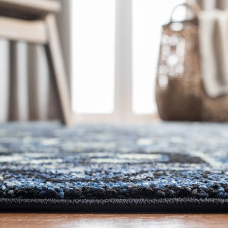 Safavieh Vintage Hamadan 4'-0" x 6'-0" Rug in Blue / Grey