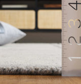 Safavieh Kenya 4'-0" x 6'-0" Rug in Brown / Beige