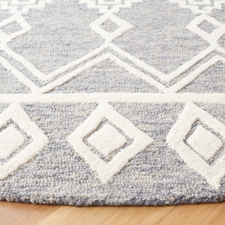 Safavieh Abstract 6'-0" x 6'-0" Rug in Grey / Ivory