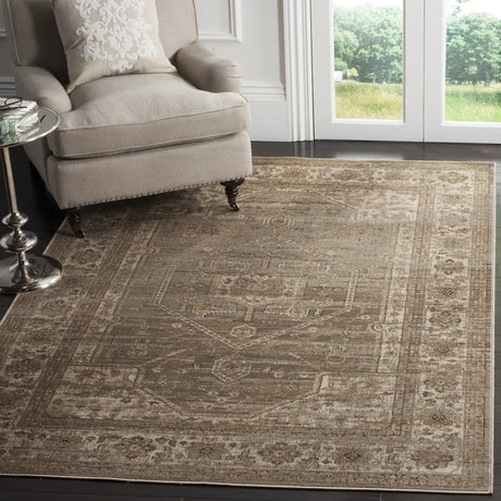 Safavieh Vintage 5'-3" x 7'-6" Rug in Mouse