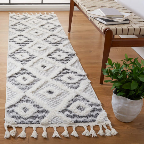 Safavieh Moroccan Tassel Shag 2'-3" x 8'-0" Rug in Grey / Ivory