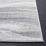 Safavieh Jasper 100 4'-0" x 6'-0" Rug in Grey / Ivory