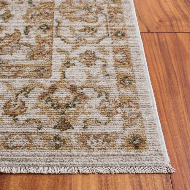 Safavieh Hazel 500 5'-3" x 7'-6" Rug in Ivory / Beige