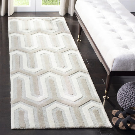 Safavieh Cambridge 2'-6" x 8'-0" Rug in Light Blue / Grey