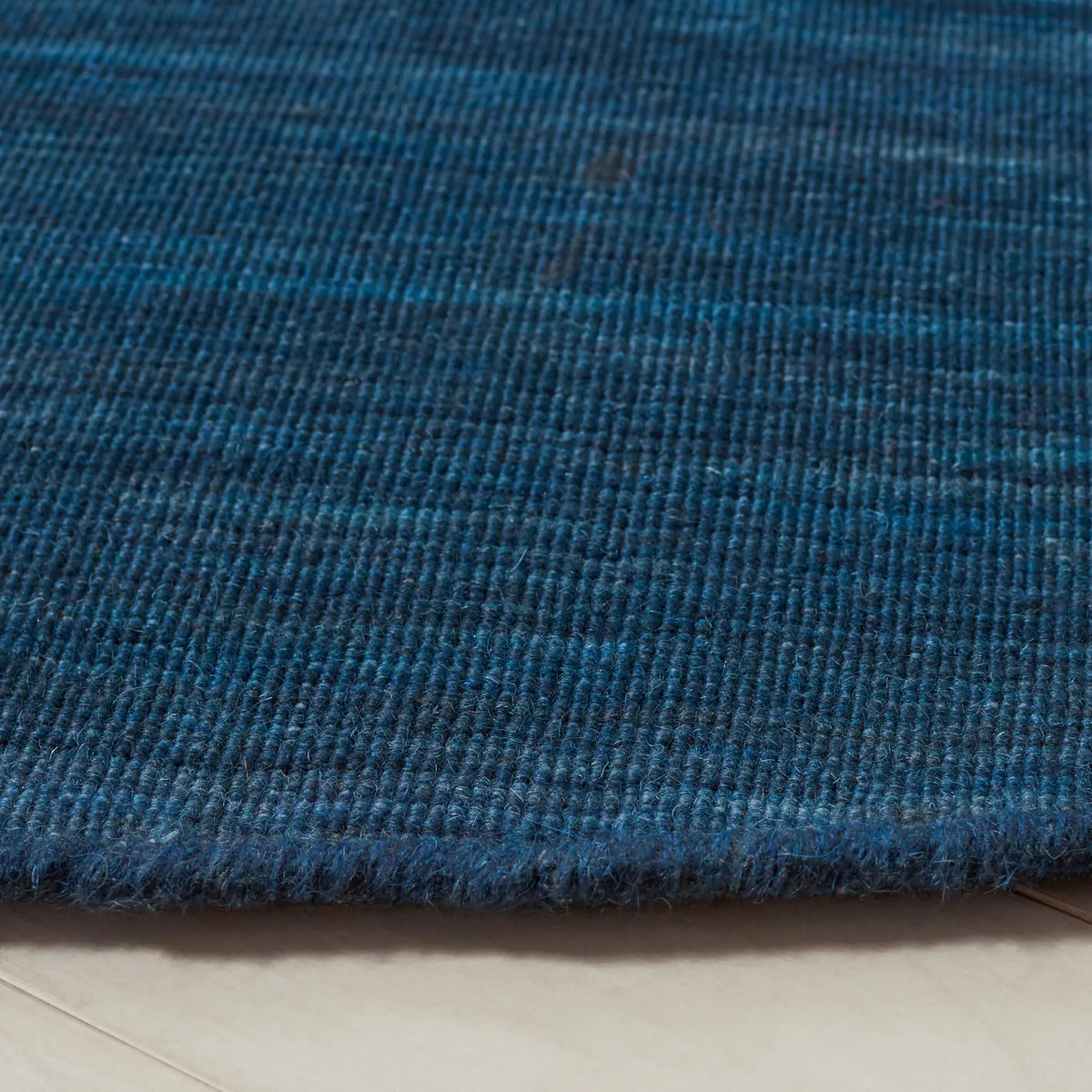 Safavieh Kilim 6'-0" x 6'-0" Rug in Navy / Blue