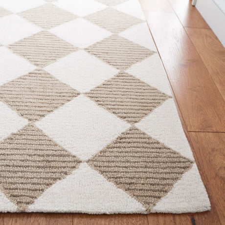 Safavieh Martha Stewart 300 4'-0" x 6'-0" Rug in Natural / Beige