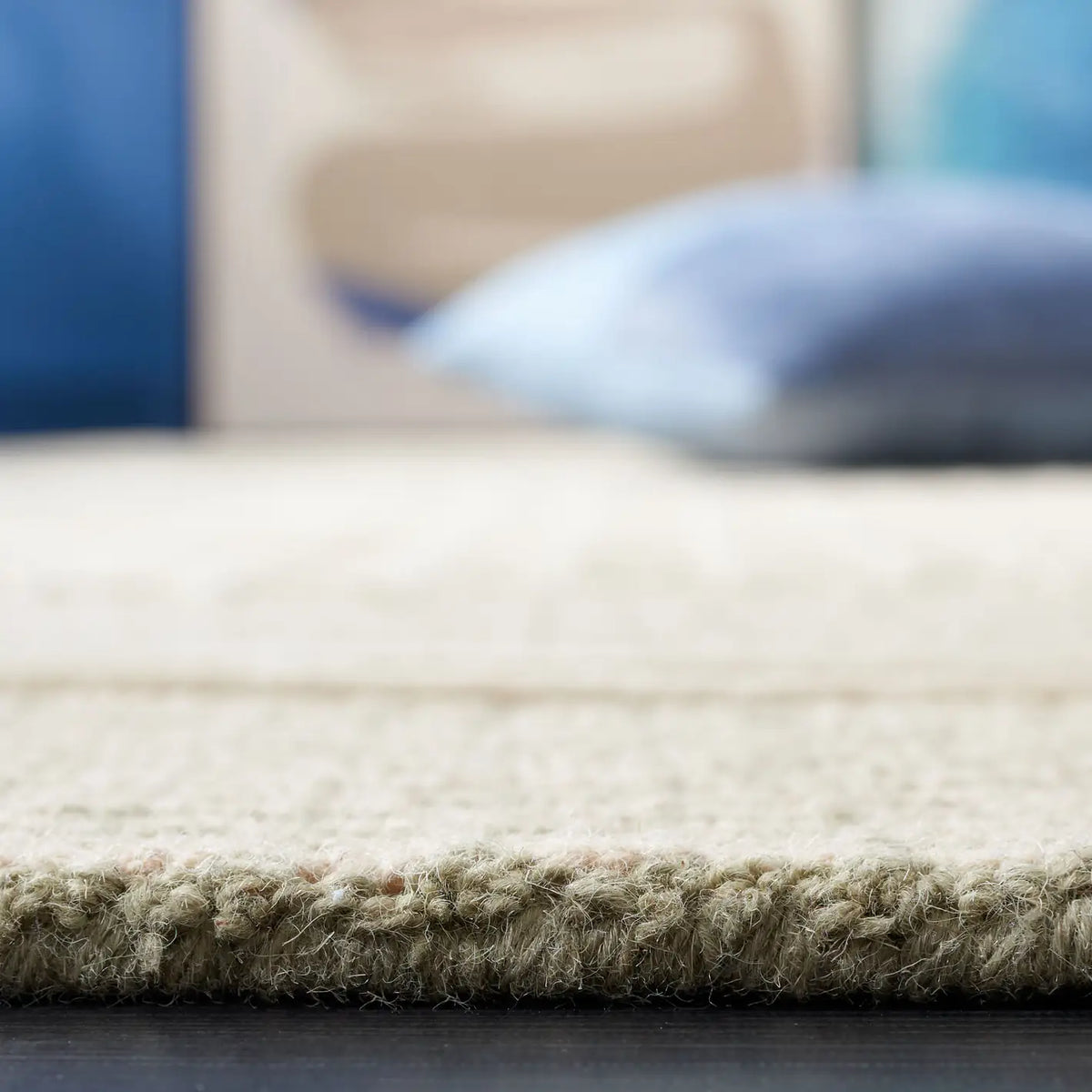 Safavieh Genre 4'-0" x 6'-0" Rug in Beige / Grey