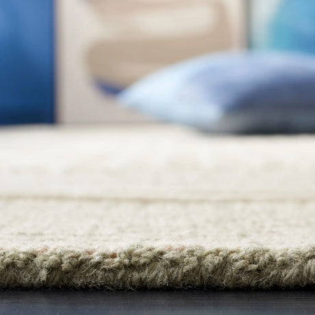 Safavieh Genre 4'-0" x 6'-0" Rug in Beige / Grey