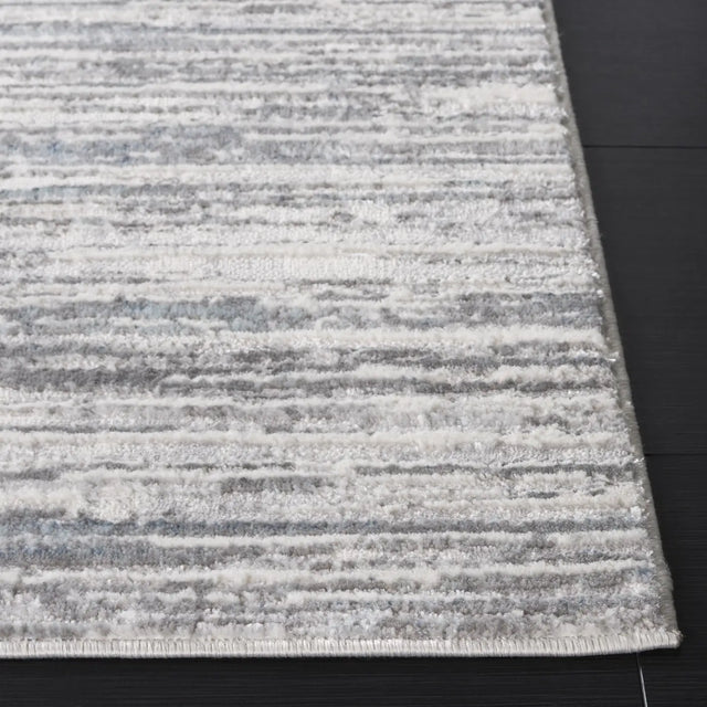 Safavieh Hanna 4'-0" x 6'-0" Rug in Grey / Ivory