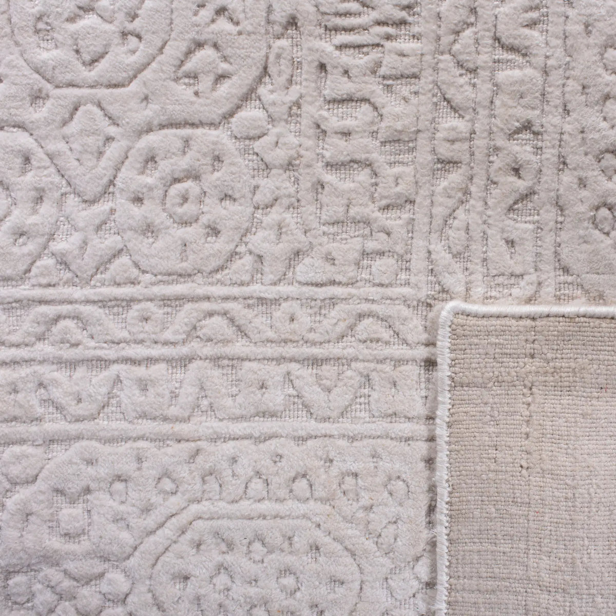 Safavieh Mirage 6'-0" x 9'-0" Rug in Ivory