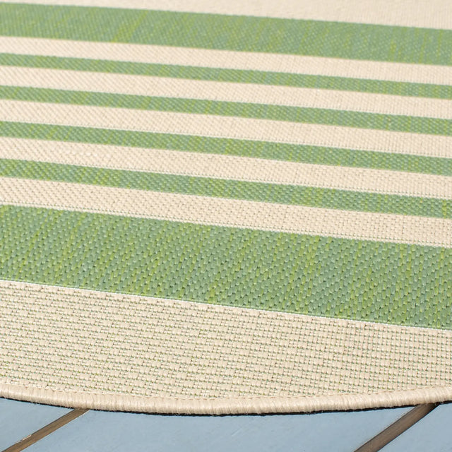 Safavieh Courtyard 5'-3" x 5'-3" Rug in Green / Beige