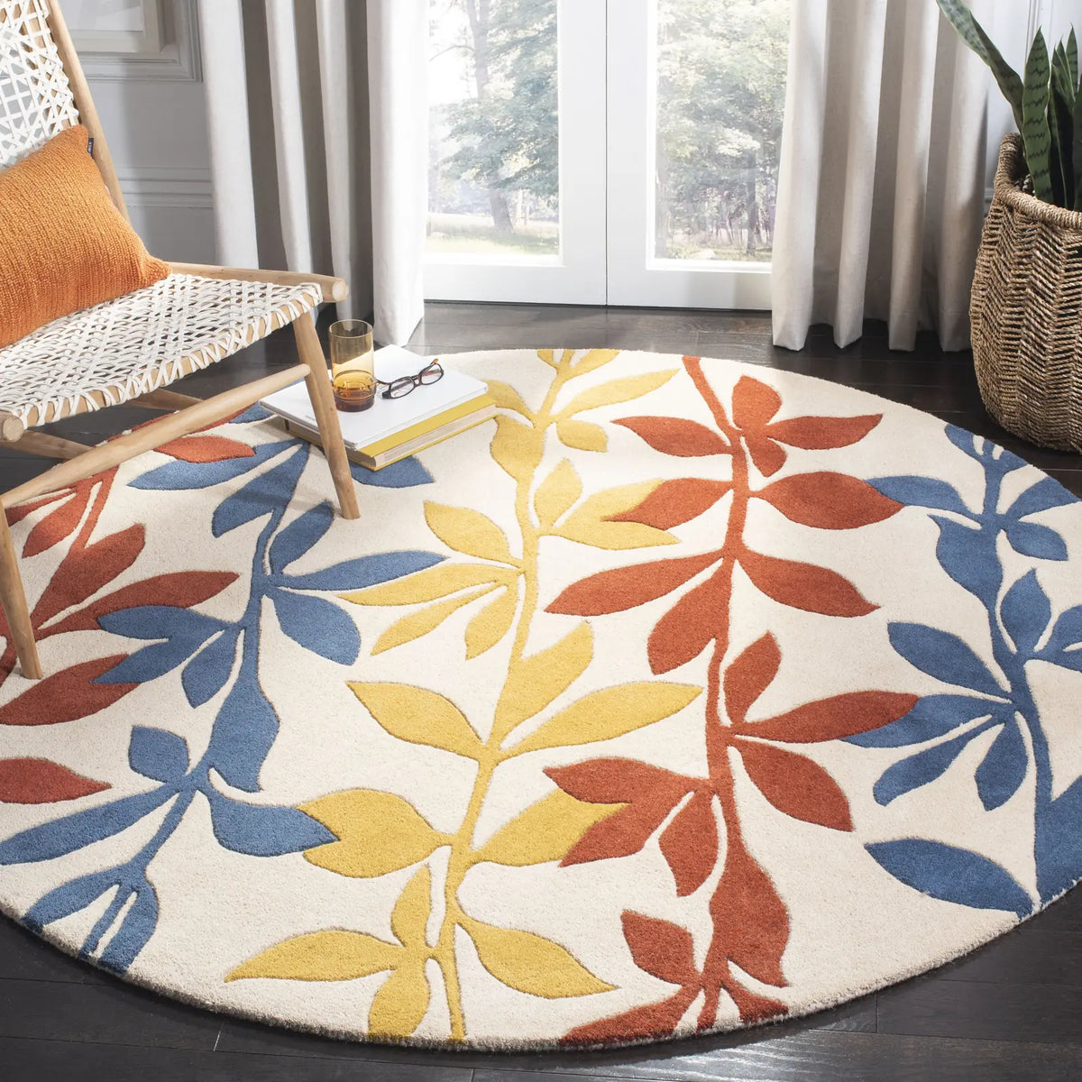 Safavieh Soho 6'-0" x 6'-0" Rug in Beige / Multi