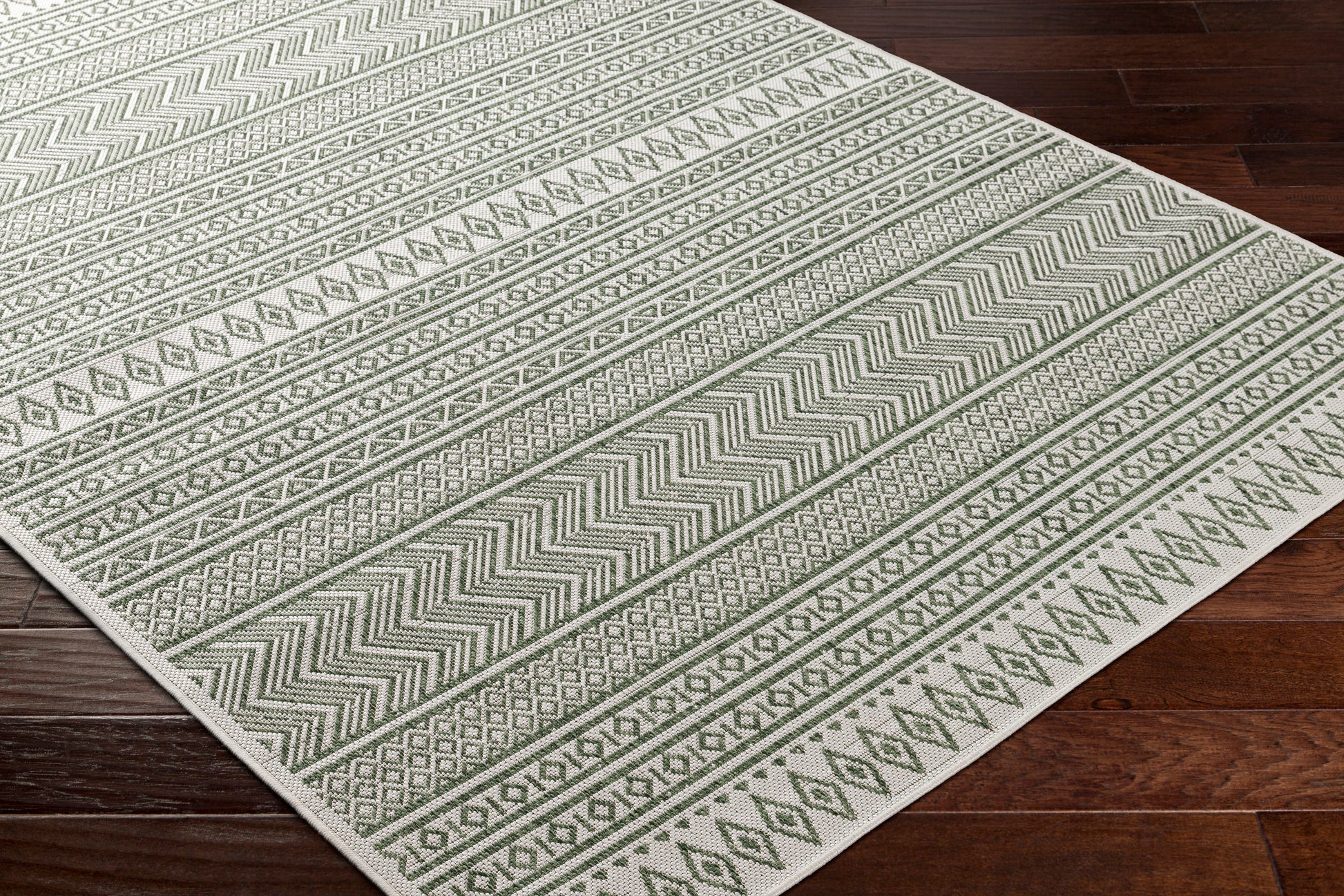 Surya Eagean Eag-2425 Grass Green, Ivory, Dark Green, Seafoam Area Rug