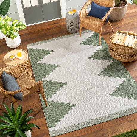 Surya Eagean Eag-2435 Grass Green, Ivory, Dark Green, Seafoam Rug.