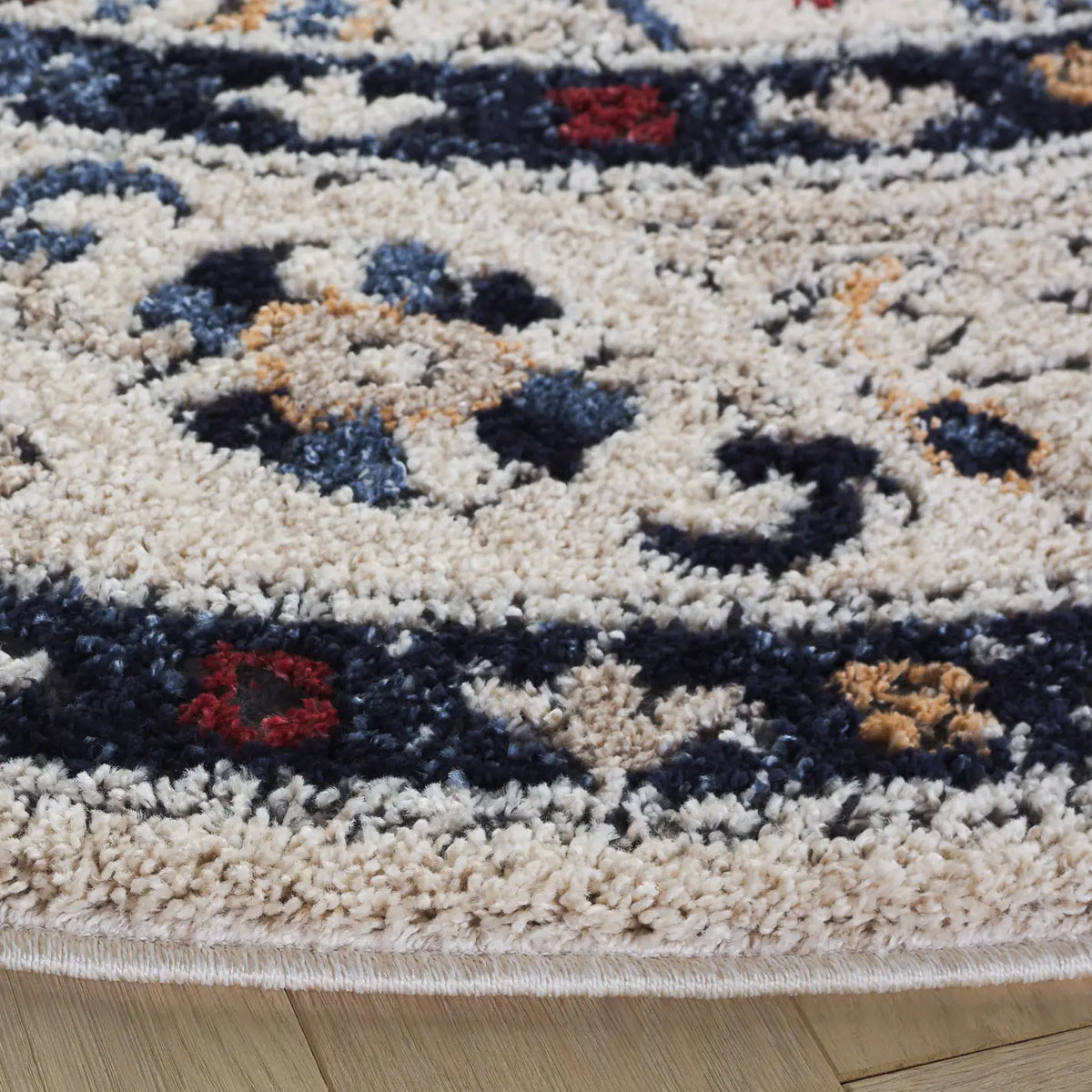 Safavieh Luna 6'-7" x 6'-7" Rug in Beige / Navy