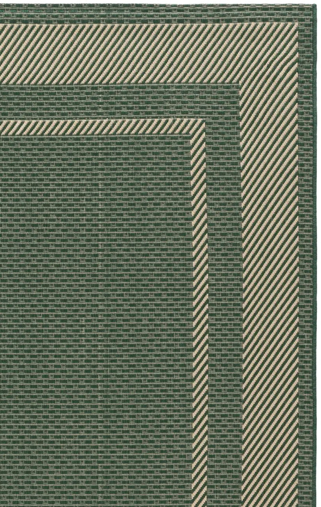 Safavieh Courtyard 5'-3" x 7'-7" Rug in Green / Beige