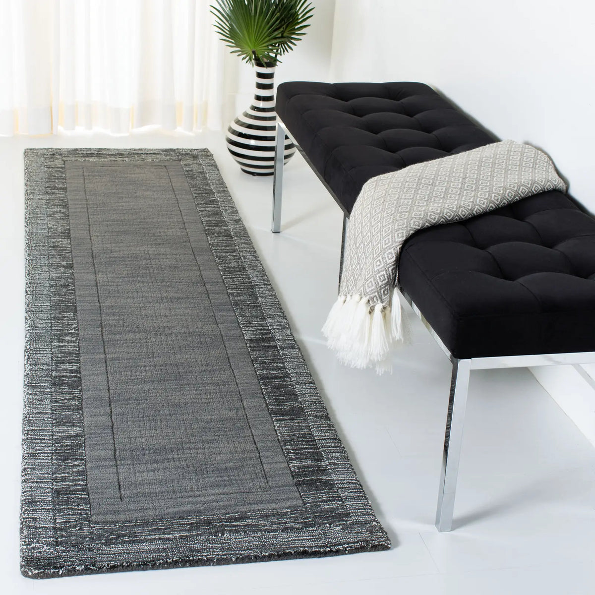 Safavieh Impressions 2'-3" x 6'-0" Rug in Charcoal / Blue