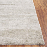 Safavieh Ebony 4'-0" x 6'-0" Rug in Light Green / Ivory
