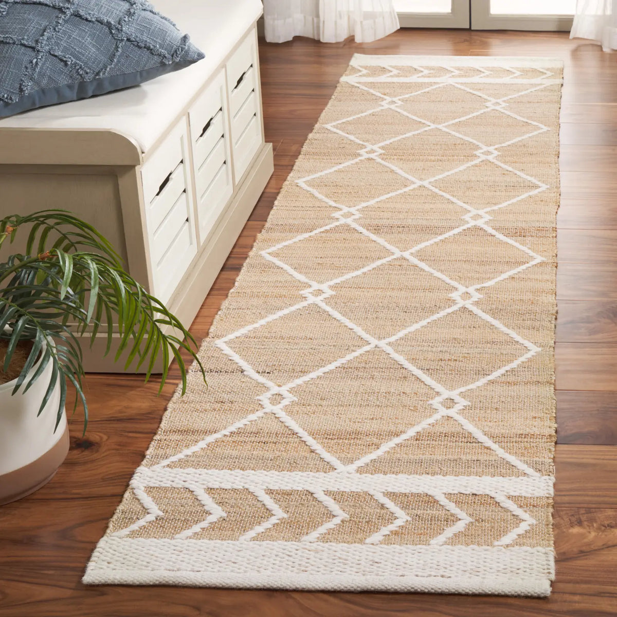 Safavieh Natural Fiber 2'-3" x 9'-0" Rug in Natural / Ivory