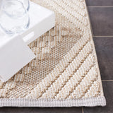Safavieh Global 4'-0" x 6'-0" Rug in Beige / Ivory