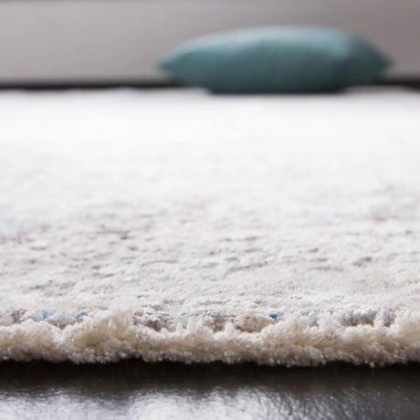 Safavieh Dream 4'-0" x 6'-0" Rug in Grey / Blue