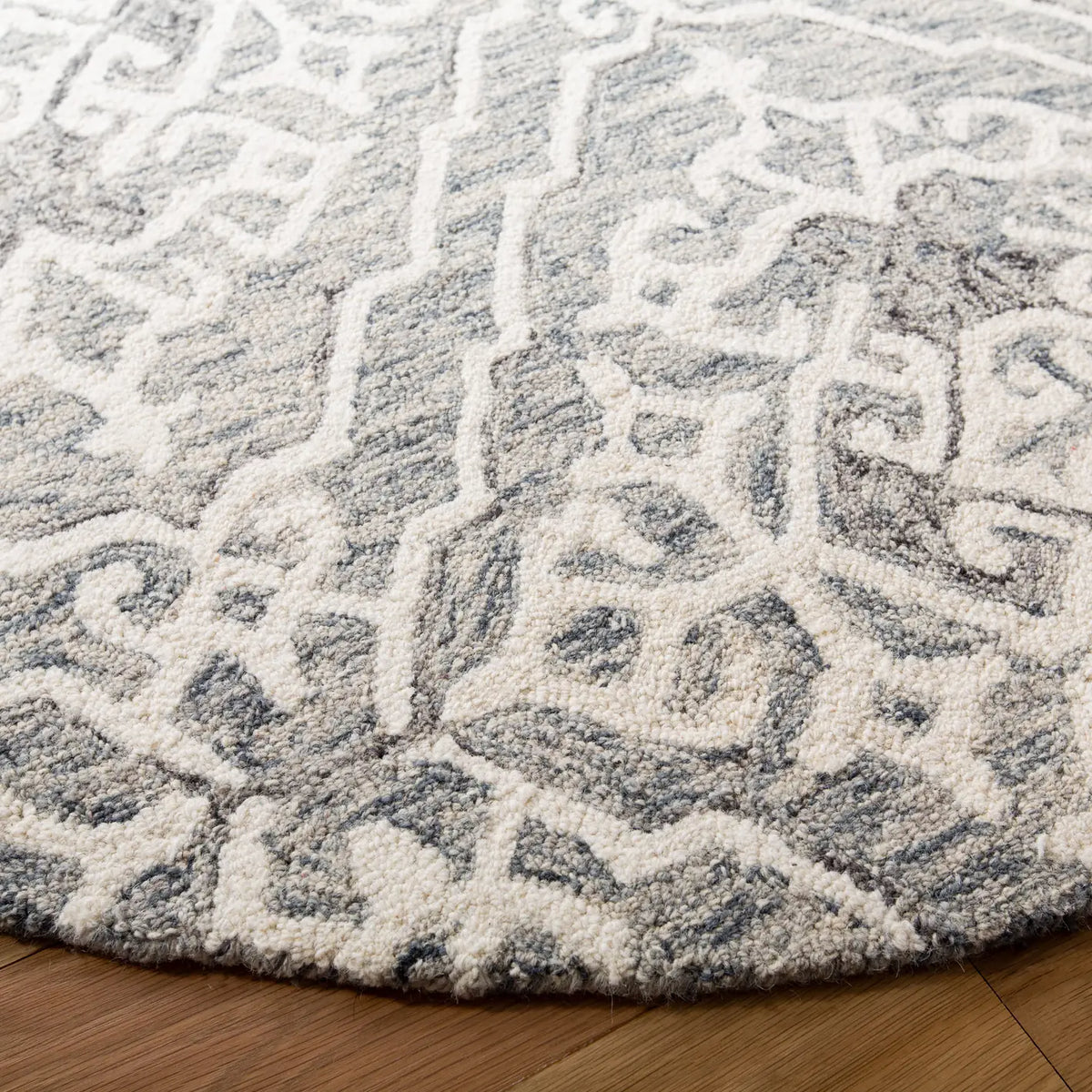 Safavieh Micro-Loop 5'-0" x 5'-0" Rug in Grey / Ivory