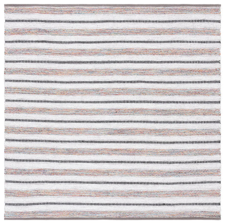 Safavieh Montauk 6'-0" x 6'-0" Rug in Grey / Ivory