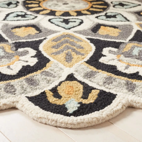 Safavieh Novelty 5'-0" x 5'-0" Rug in Ivory / Black