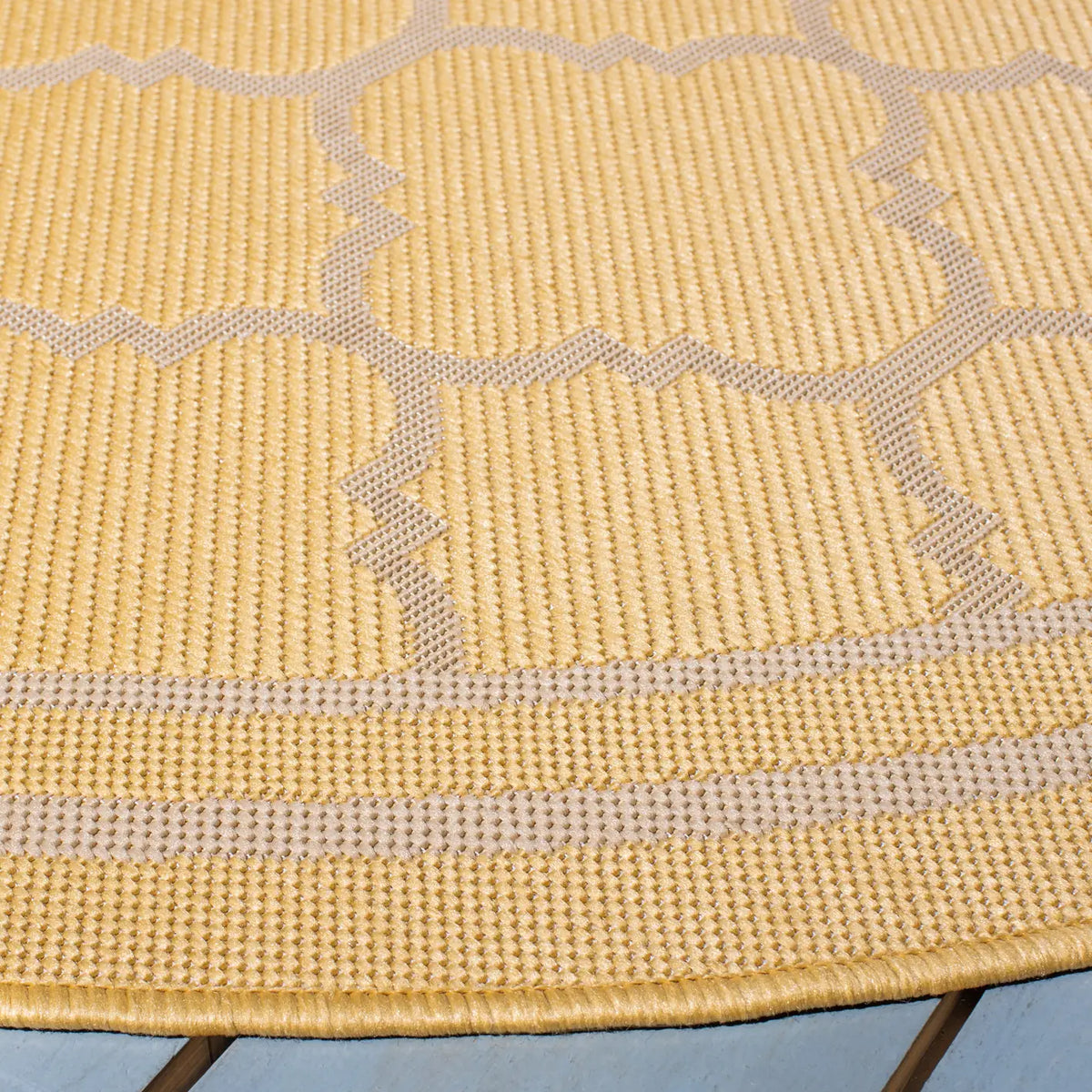 Safavieh Courtyard 6'-7" x 6'-7" Rug in Gold / Beige