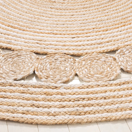 Safavieh Natural Fiber 6'-0" x 6'-0" Rug in Natural / Ivory